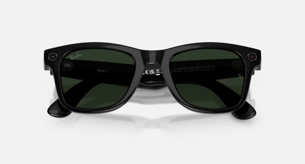 Ray-Ban Meta Wayfarer (Gen 2) Shiny Black AI Glasses with Green Transitions® Lenses - Attēls 5